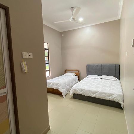 Sasuka Guesthouse Marang Bagian luar foto