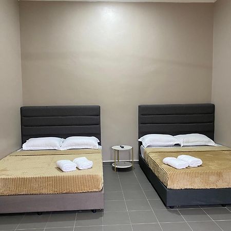 Sasuka Guesthouse Marang Bagian luar foto