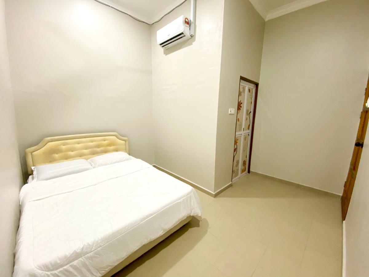 Sasuka Guesthouse Marang Bagian luar foto