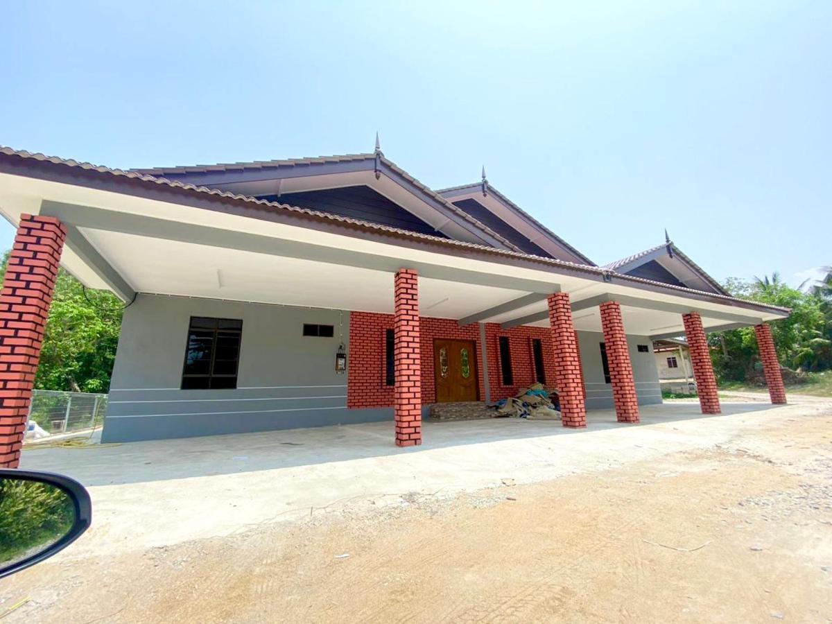 Sasuka Guesthouse Marang Bagian luar foto