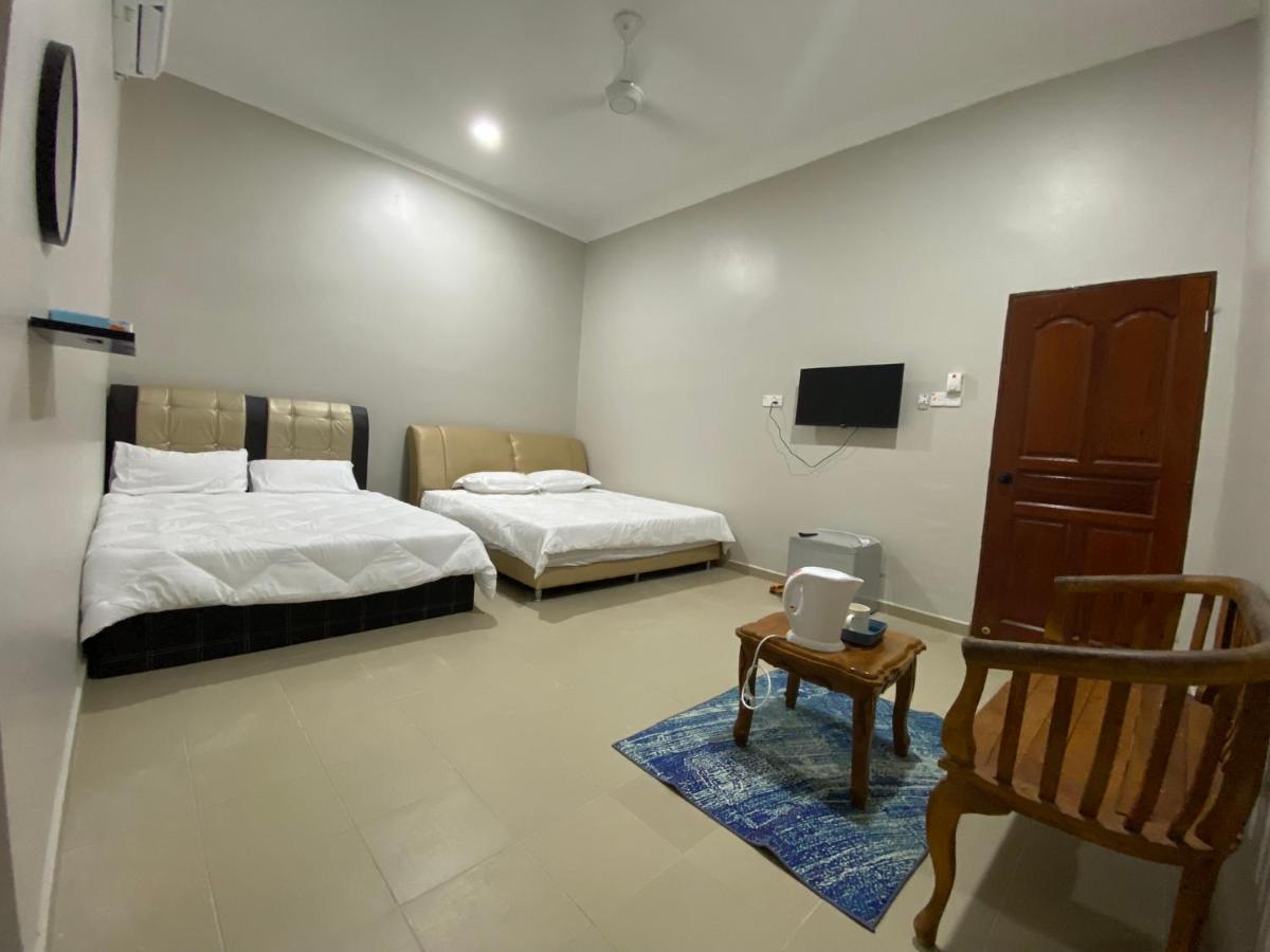 Sasuka Guesthouse Marang Bagian luar foto