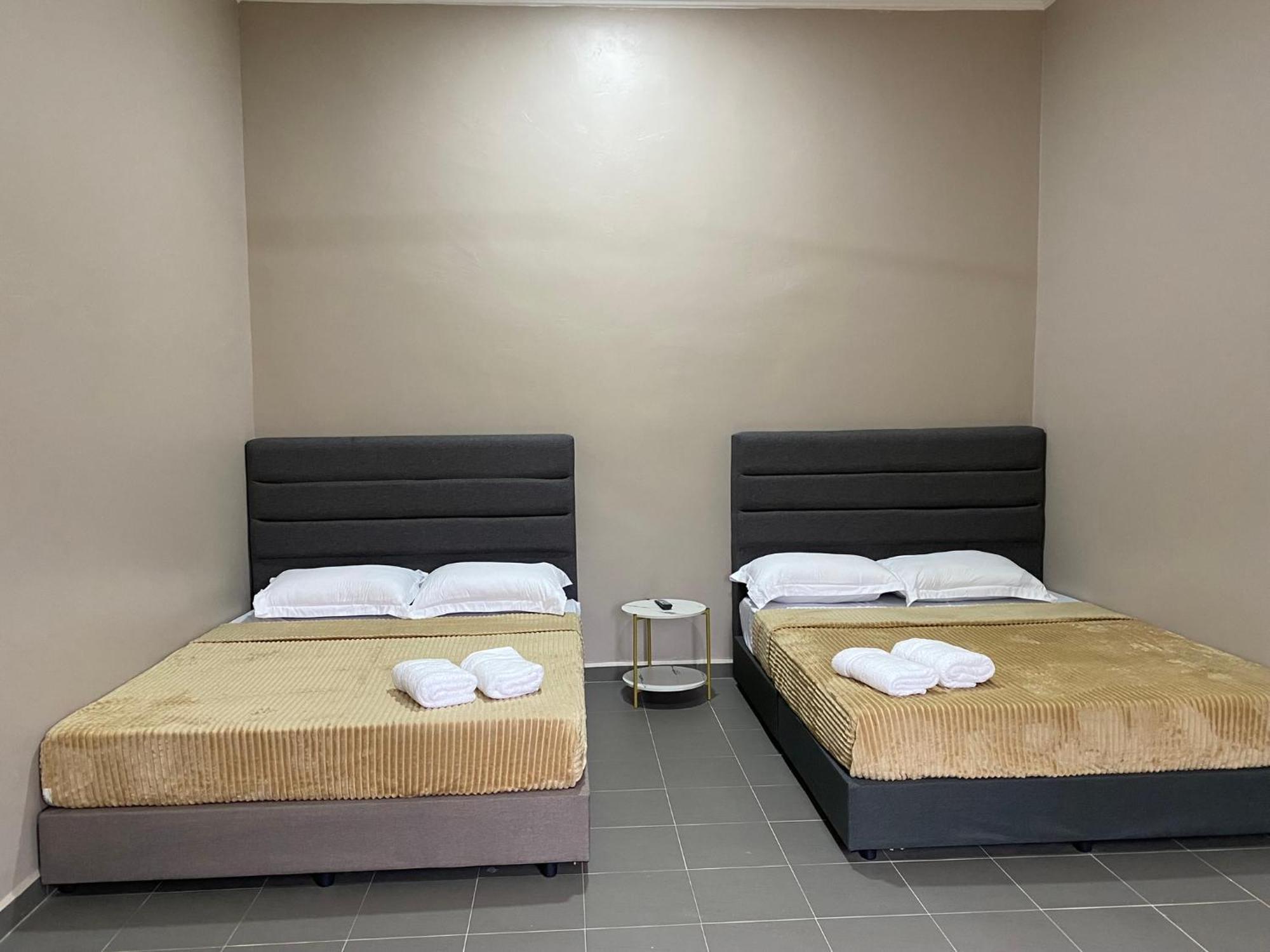 Sasuka Guesthouse Marang Bagian luar foto